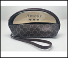 Косметичка арт 440021 полупрозрачная овал 22*13*8